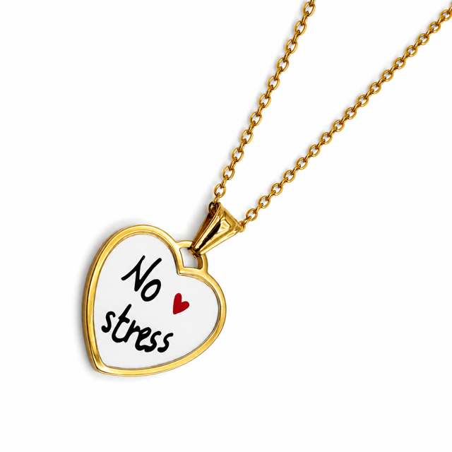 Collana Cuore "No Stress" – Ciondolo Gold con Scritta e Cuoricino Rosso