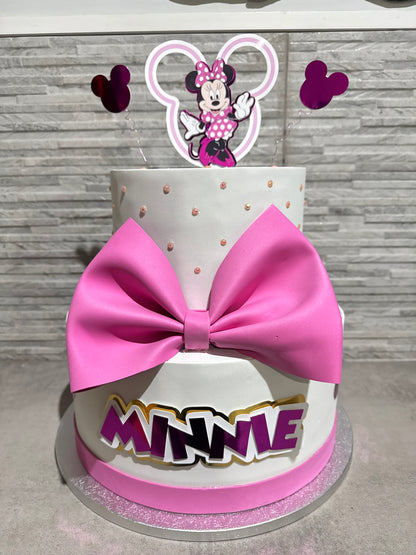 Torta scenografica Minnie fiocco